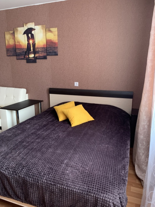 Фотографии квартиры 
            Квартира с Балконом на Строителей 28