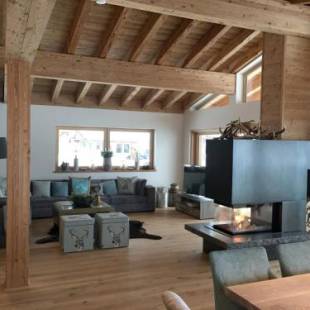 Фотографии гостевого дома
Mountain Chalet R