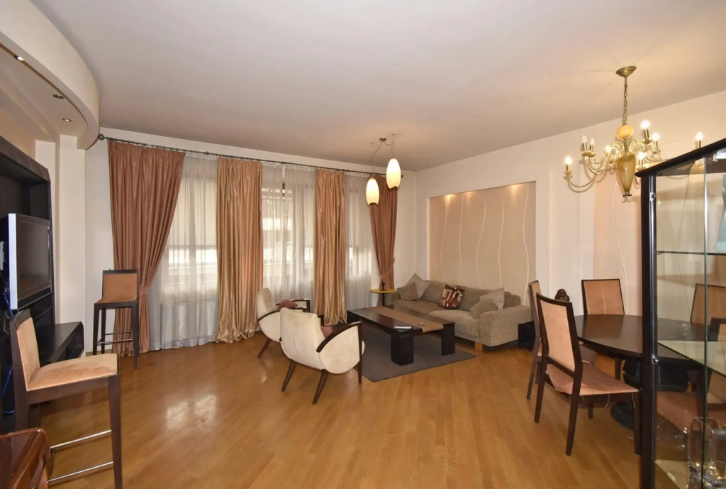 Фотография квартиры Квартира 3-комн. на Северном проспекте недалеко от оперы,HH610