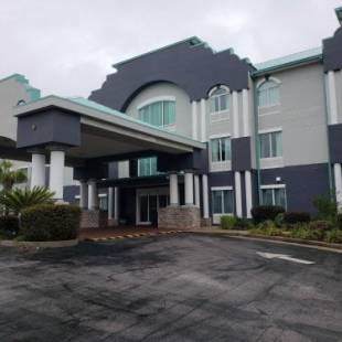 Фотографии гостиницы
Best Western Plus Blue Angel Inn