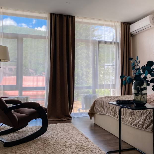 Фотографии квартиры
Студия с панорамным видом на центральной улице