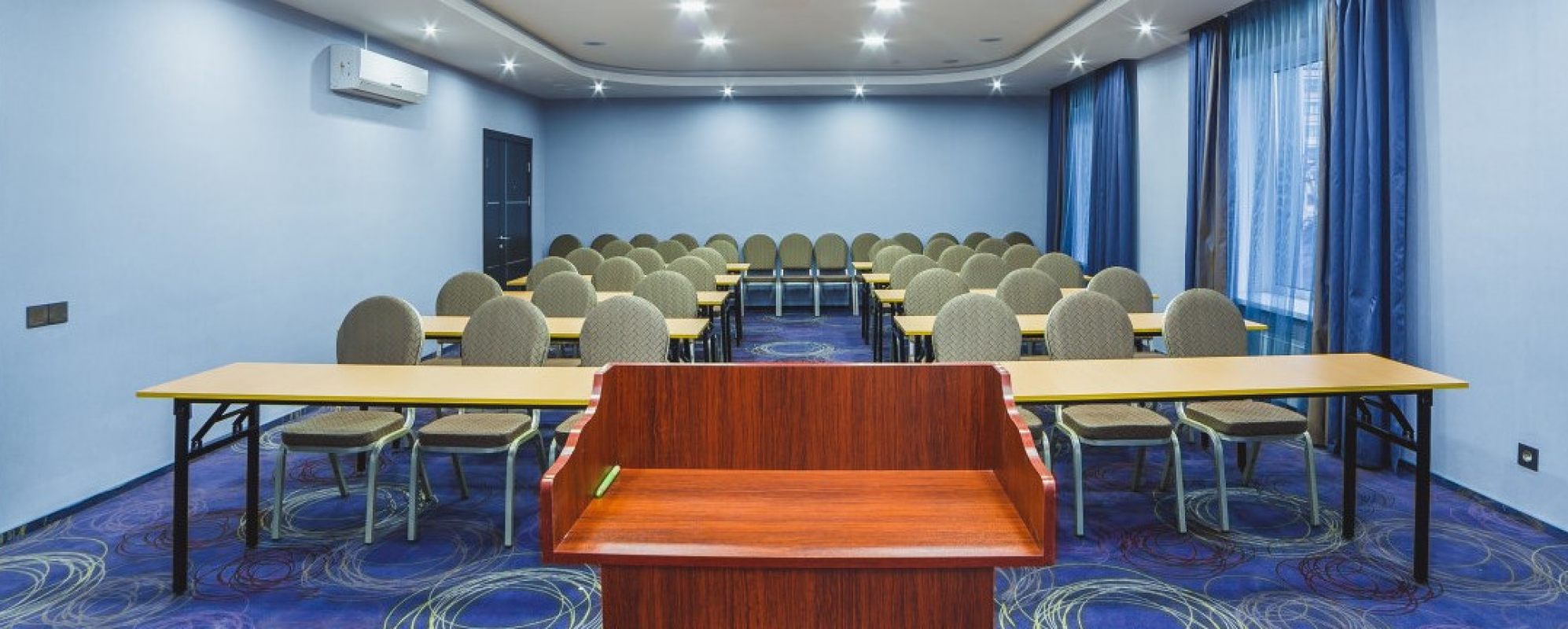 Фотографии конференц-зала Аквамарин