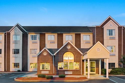 Фотография гостиницы Microtel Inn & Suites by Wyndham Florence/Cincinnati Airpo