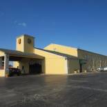 Фотография гостиницы Super 8 by Wyndham Gainesville TX