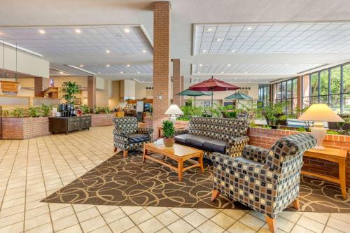 Фотография гостиницы Quality Inn Exit 4 Clarksville