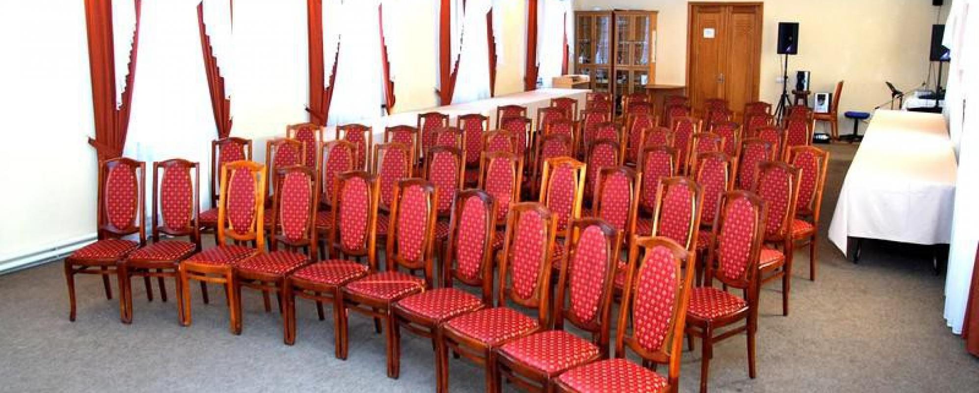 Фотографии конференц-зала Урарту