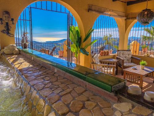 Фотография гостевого дома Casa Madre Tierra con jacuzzi piscina zona de barbacoa y preciosas vistas