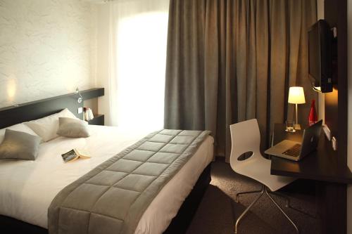 Фотография гостиницы The Originals Boutique Hotel Saint James Nantes Sud