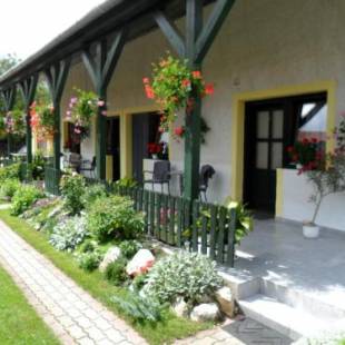 Фотографии гостевого дома
Hajnalka vendégház