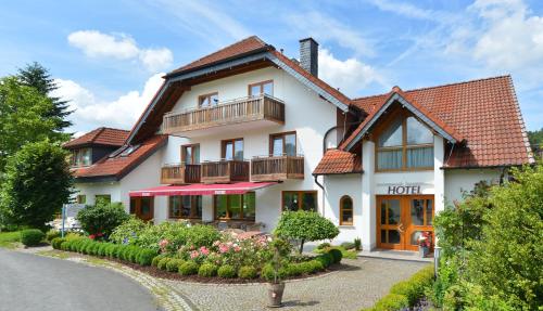Фотография гостиницы Rhön-Hotel Sonnenhof - Restaurant & Café