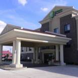 Фотография гостиницы Holiday Inn Express Hotel & Suites Shelbyville, an IHG Hotel
