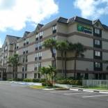 Фотография гостиницы Holiday Inn Express Fort Lauderdale North - Executive Airport, an IHG Hotel