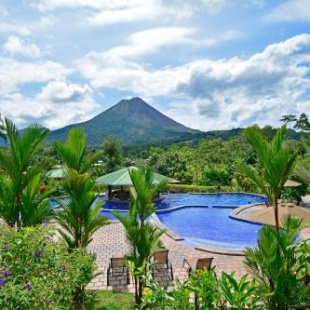 Фотография гостиницы Arenal Manoa Resort & Hot Springs