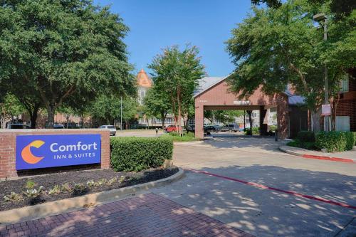 Фотография гостиницы Comfort Inn & Suites North Dallas-Addison