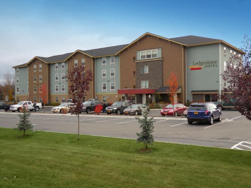 Фотография гостиницы Ledgestone Hotel Elko