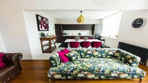 Фотографии гостевого дома
Rounton Villa by Maison Parfaite