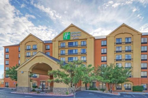 Фотография гостиницы Holiday Inn Express Hotel & Suites Albuquerque Midtown, an IHG Hotel