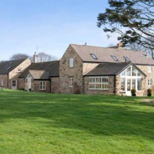 Фотографии мини отеля
Throphill Grange