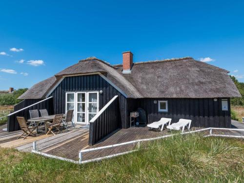 Фотография гостевого дома Holiday home Fanø CXIX