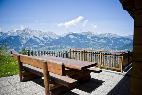 Фотография гостевого дома Fontannets QUIET & SUPERIOR chalets by Alpvision Résidences