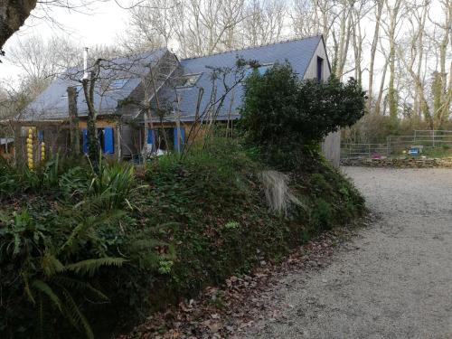 Фотография гостевого дома Plage 500m écrin de verdure sauna au bord GR34