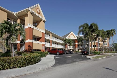 Фотография гостиницы Extended Stay America Suites - Fort Lauderdale - Cypress Creek - Andrews Ave