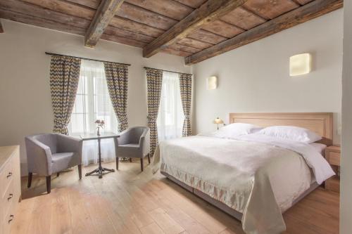 Фотография гостиницы Hotel At the White Lily