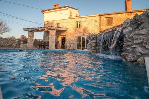 Фотографии гостевого дома 
            Villa Frank - with pool