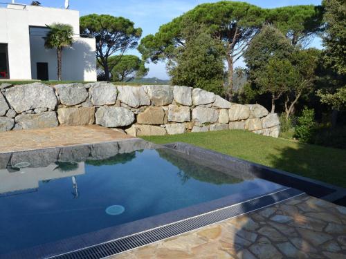 Фотография гостевого дома Modern Holiday Home in Sant Andreu de Llavaneres with Swimming Pool