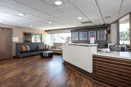 Фотография мотеля Carlton Inn Midway