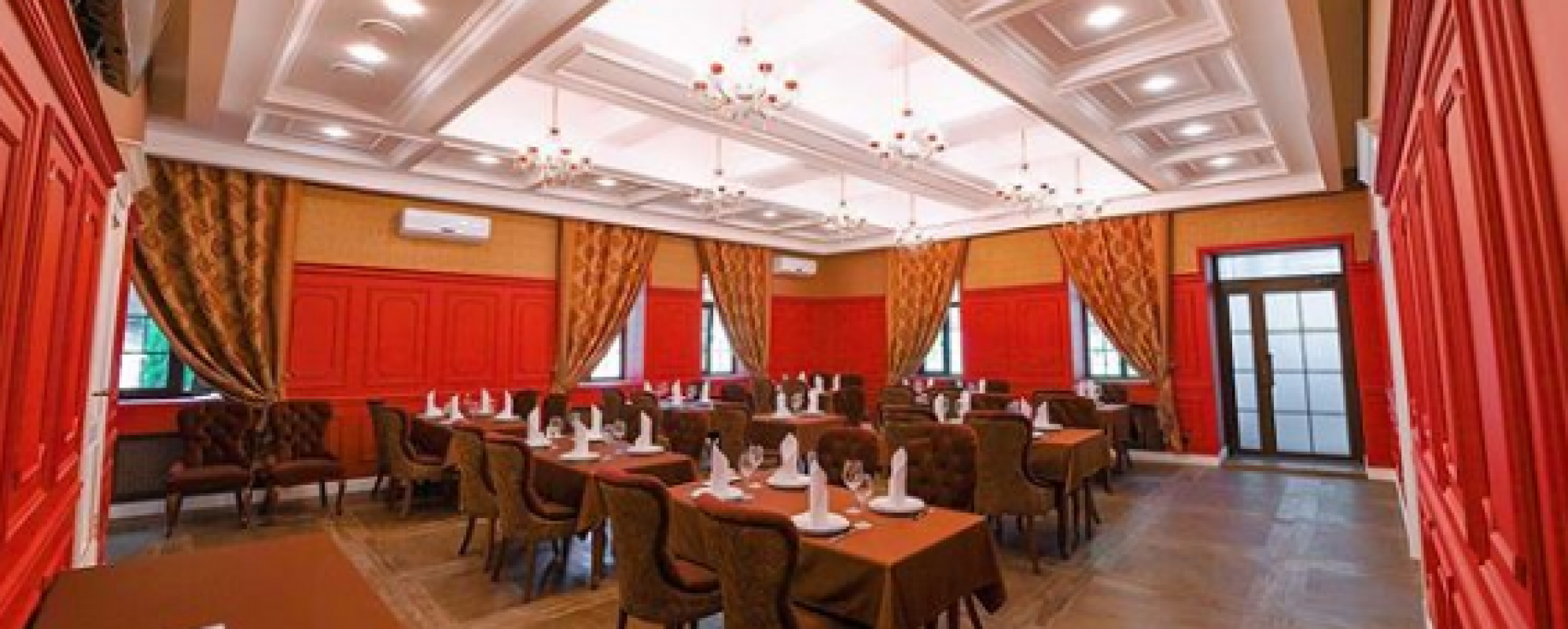 Фотографии банкетного зала Бархатный зал