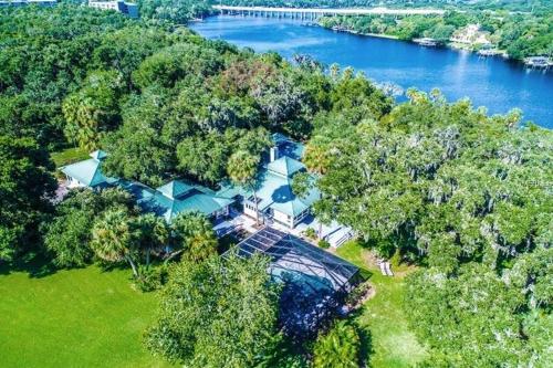 Фотография мини отеля Riverbend Retreat - Fla.