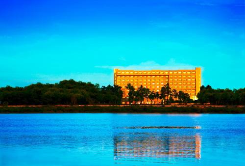 Фотография гостиницы Surat Marriott Hotel