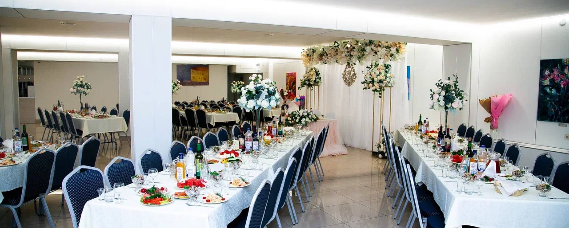 Фотографии банкетного зала Зал ресторана Вереск