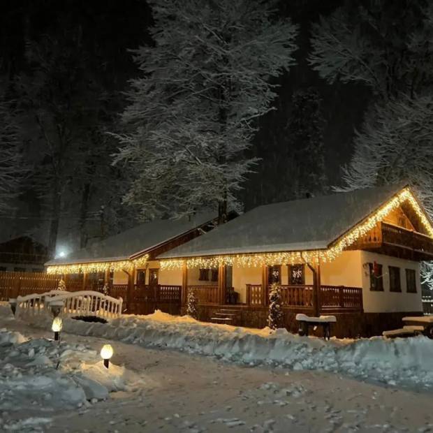 Фотографии Коттеджа 
            Частный дом Moon House Arkhyz