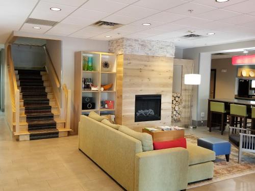 Фотография гостиницы Comfort Inn & Suites Calhoun South