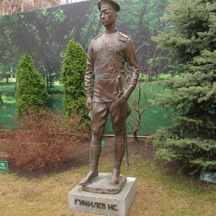 Фотография памятника Памятник Гумилеву Николаю