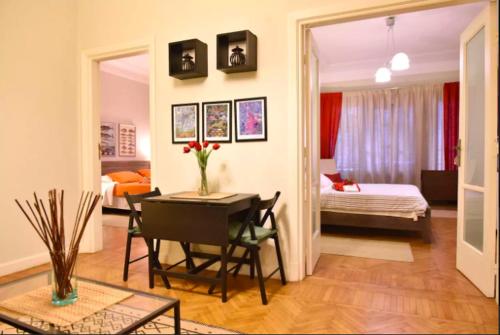 Фотография квартиры Beautiful, Newly Renovated Flat in Zamalek, Cairo