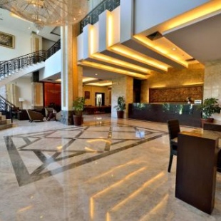 Фотография гостиницы Gino Feruci Kebon Jati by KAGUM Hotels