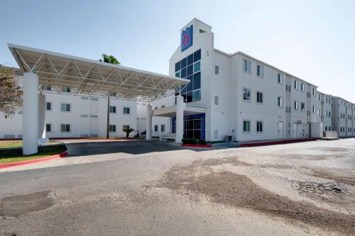 Фотография гостиницы Motel 6-Brownsville, TX
