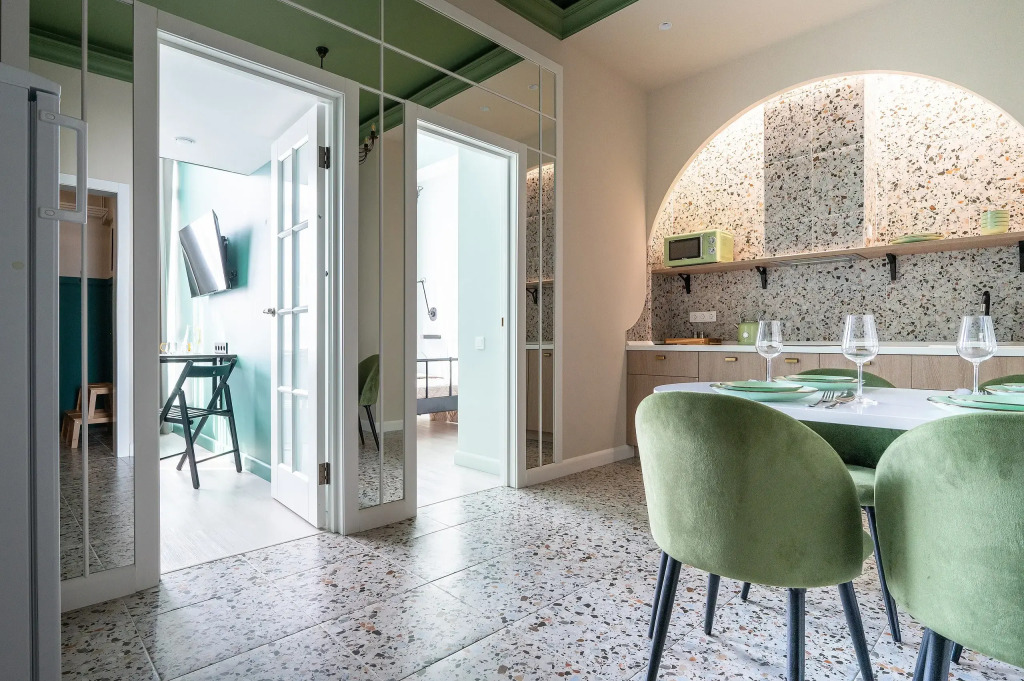 Фотография квартиры Апартаменты Red Apartments Арт Лайт Тэффи