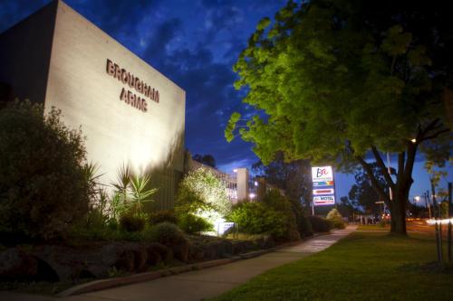 Фотография гостевого дома Brougham Arms Hotel