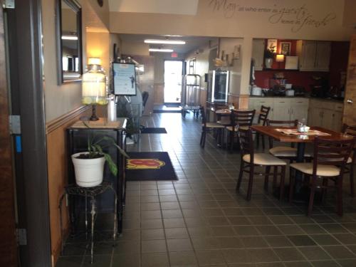 Фотография гостиницы Super 8 by Wyndham Bowling Green