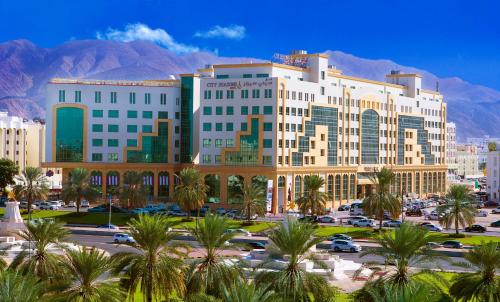 Фотографии гостиницы 
            City Seasons Hotel & Suites Muscat