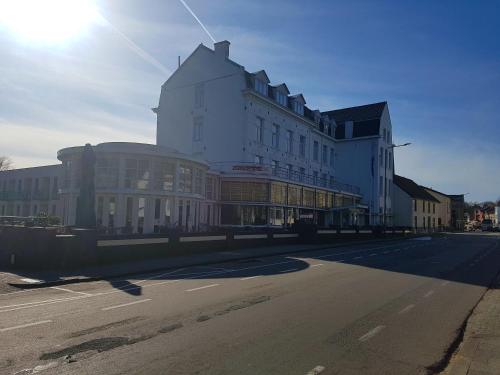 Фотография гостиницы Hotel 2000 Valkenburg