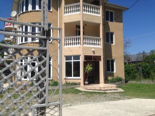 Фотографии гостевого дома
Рузанна