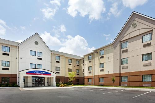 Фотография гостиницы Candlewood Suites Knoxville Airport-Alcoa, an IHG Hotel