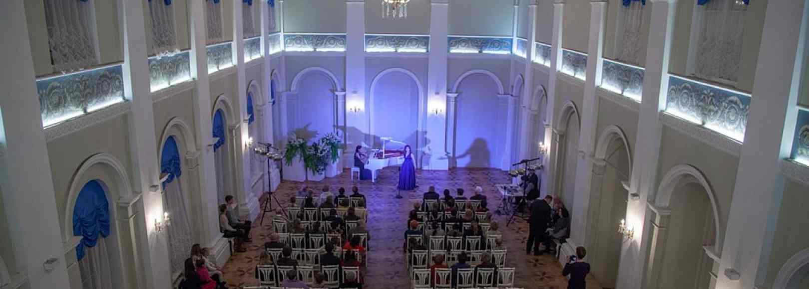 Фотография концертного зала Голубой зал Дома молодёжи Василеостровского района СПб