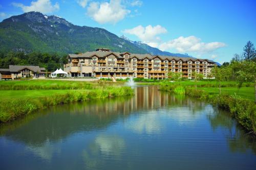 Фотография гостиницы Executive Suites Hotel and Resort, Squamish