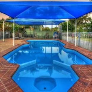 Фотографии гостиницы 
            Queens Beach Tourist Village